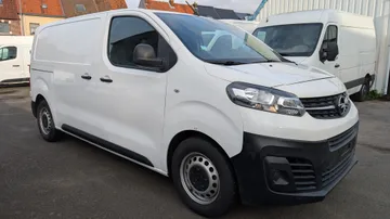 Превозвач Ван висок и дълъг Renault Master в Zurich Швейцария